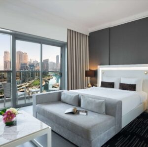 The First Collection Marina, Dubai